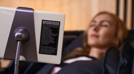 Массажное кресло Ergonova Robotouch Beige
