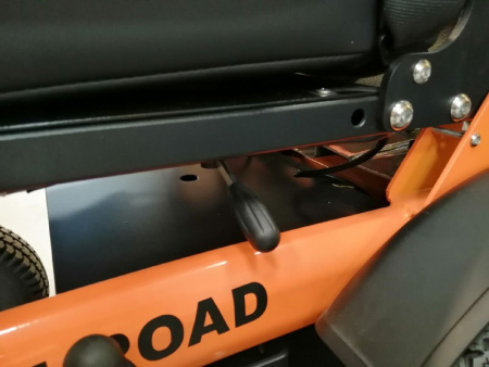 Электрическая кресло-коляска MET ALLROAD C21+